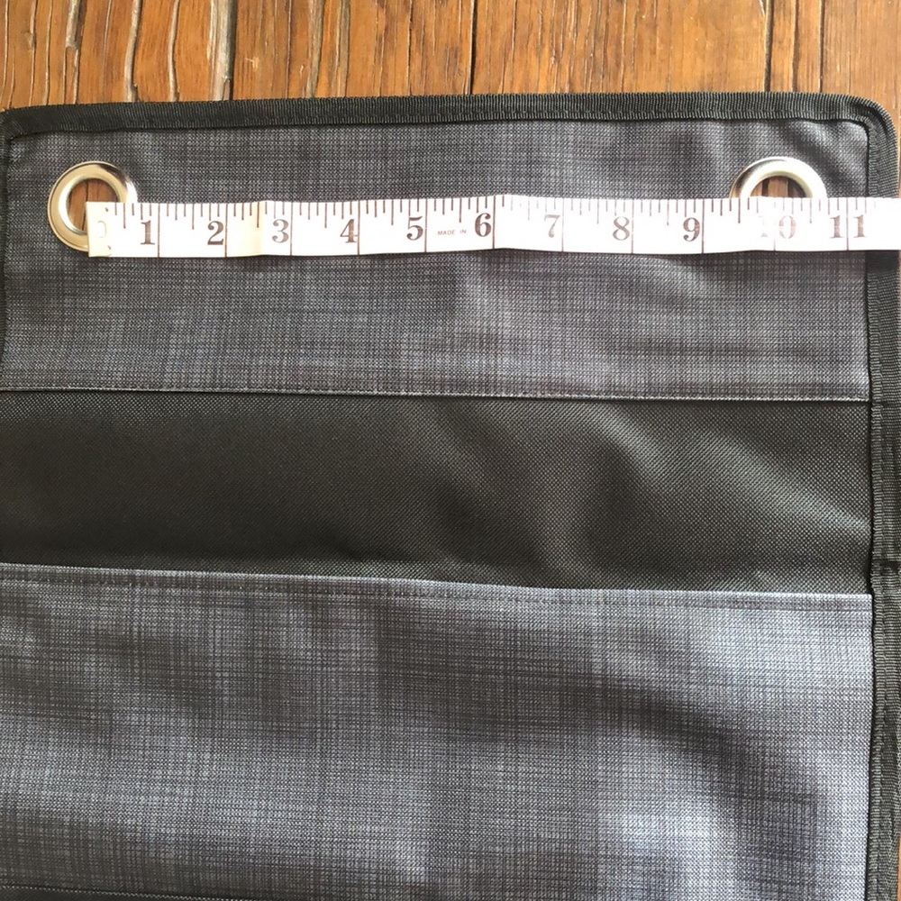 Thirty-One Hang-Up Family Organizer in Black Criss Pop - Picture 7 of 17